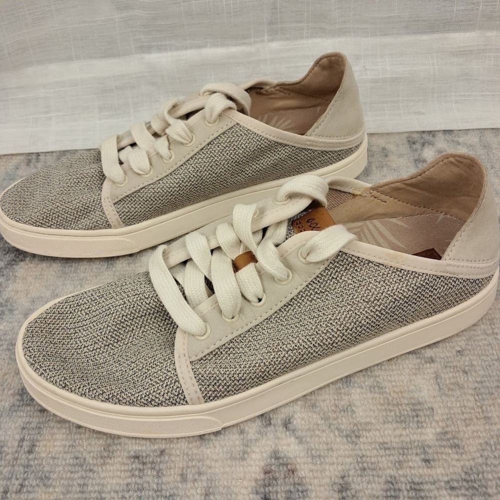 OluKai Pehuea Li Womens 7.5 Tapa White Sand Grey Mesh Lace Up Sneakers Low Top
